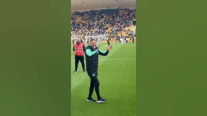 OUR GAFFER 💛 Vitor Pereira Claps Wolves Fans