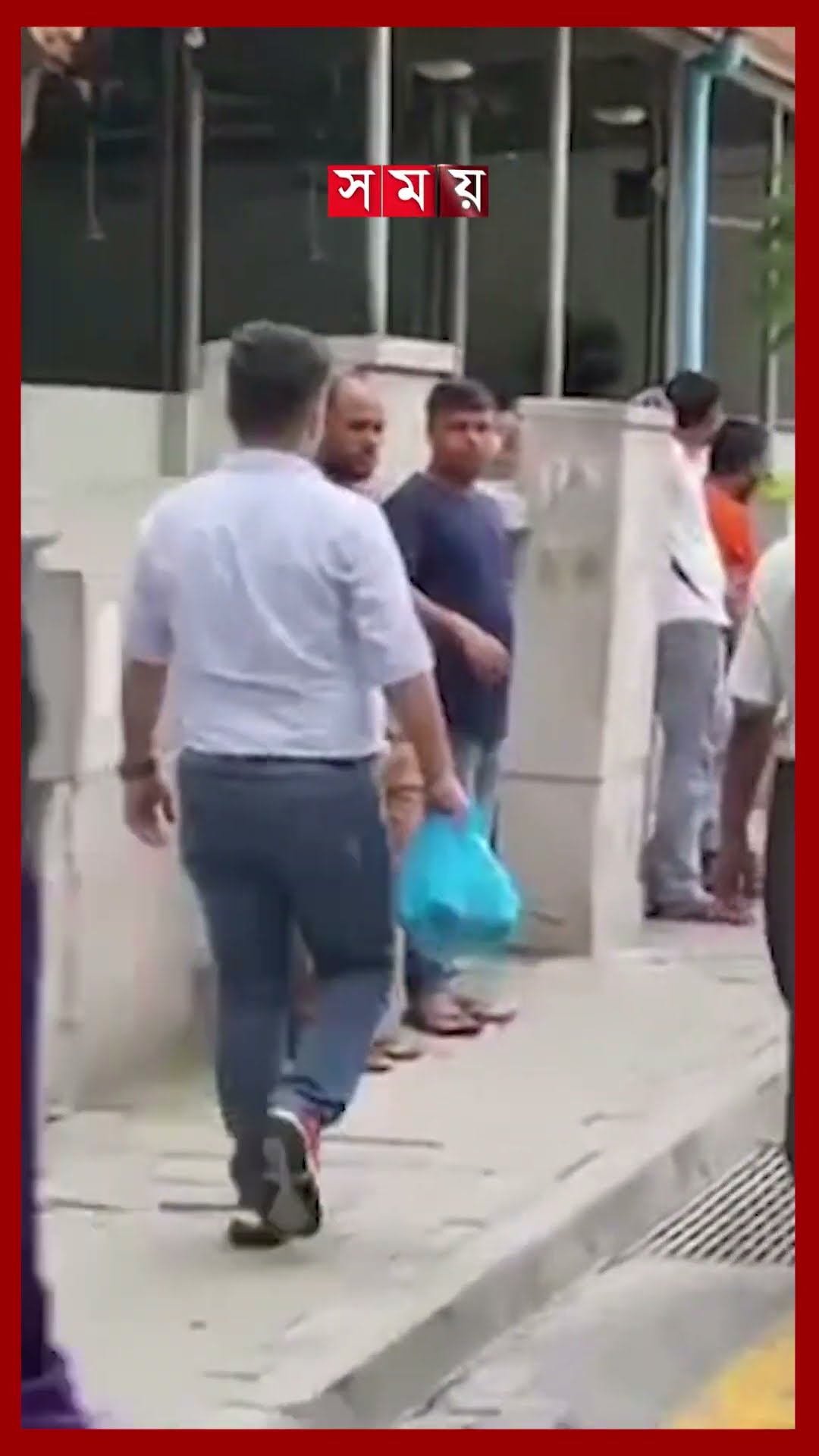 মালদ্বীপে অবৈধ অভিবাসীদের বিরুদ্ধে সাঁড়াশি অভিযান!  #illegal #immigrants #maldives #somoytv #shorts