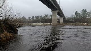 картинка: Рыбалка поздней осенью на реке. Рыбалка в Латгалии.