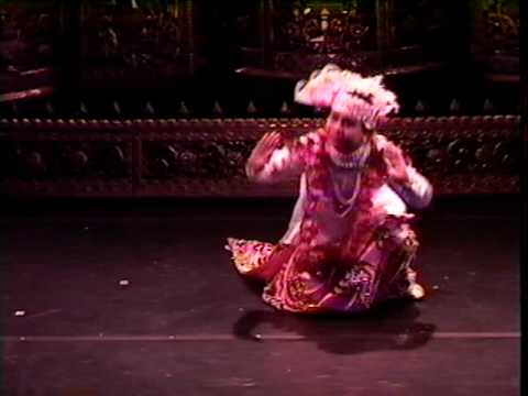 Myanmar Puppet Dance by Myanmar Dance Master Maung Maung Myint Swe in 2003