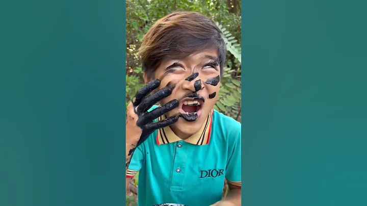 Survival Skills: Simple but Useful in jungle #bushcraft #camping #outdoors #useful #shorts #survival