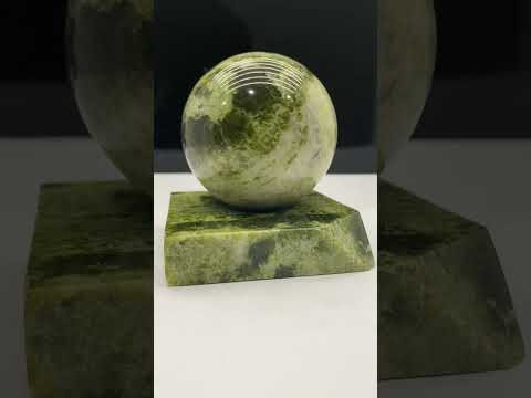ЛІЗАРДИТ куля 61 мм з підставкою - натуральний камінь - Норвегія, видео 1