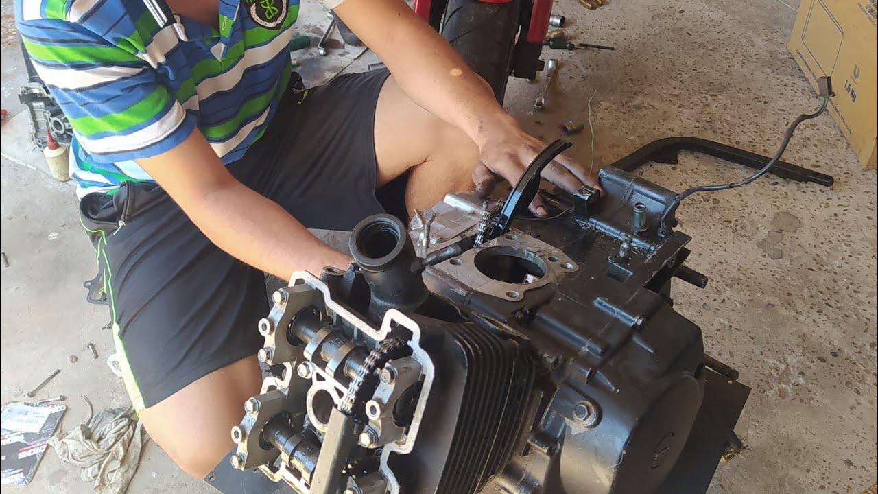 DESMONTANDO MOTOR DA COMET 250 ( MOTOR EXPLODIU ).