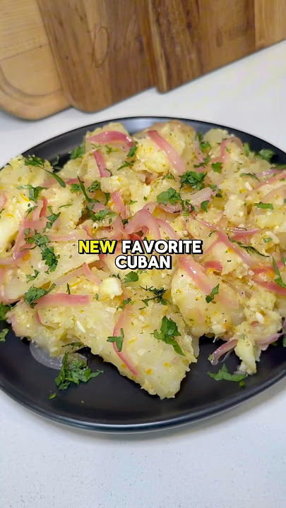 Authentic Cuban Yuca con Mojo 🇨🇺🔥recipe (description) ↗️ #yuca #cassava #cuban #cubanos