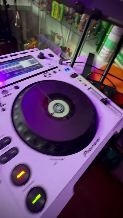 3 hours to turn my #PioneerDJ #CDJ900NXS & #DJMS9 to white color