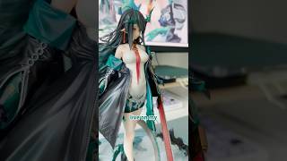 Unboxing figure of Dusk from Arknights 🐉