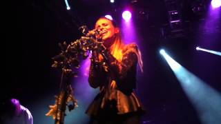 Kyla La Grange - To Be Torn (Live in Bern)