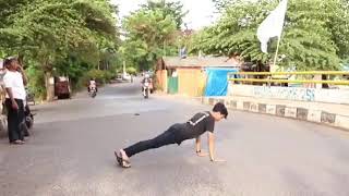 Lucu habis dah putus tu urat malu ,ngap tangap