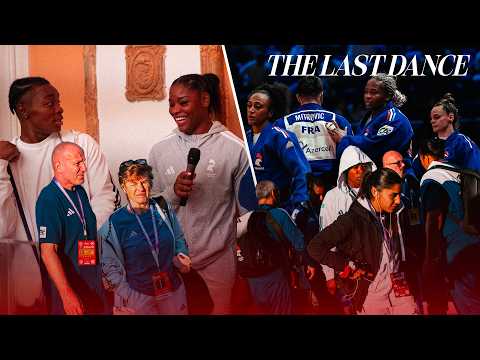 La journée par équipes des Bleus, bizutage pour les premières sélections et réception à l'ambassade