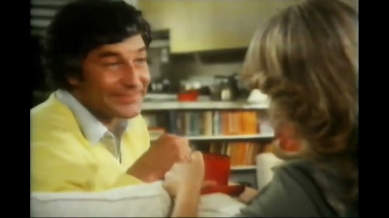 Nescafe Coffee Advert (1986) "Circular Conversation'' featuring Gareth Hunt