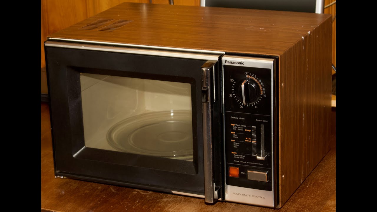 Vintage Panasonic NE-5730A Microwave From 1982 Demonstration - YouTube