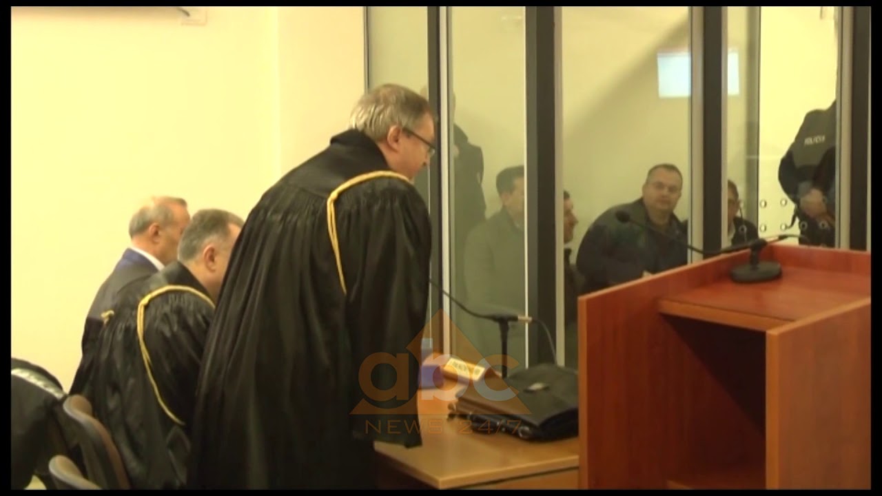 Apeli i Durrësit lë në burg ish-drejtuesit e Rrugëve/Andi Toma qan në gjyq | ABC News Albania