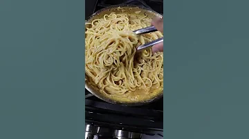 How to Make Breakfast Pasta