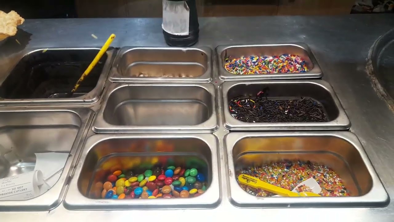 Creamello in karachi Food Street