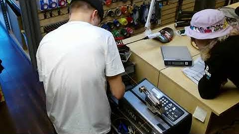 Time Lapse: How to String a Yonex Nanoflare 800 Badminton Racquet (Rao)