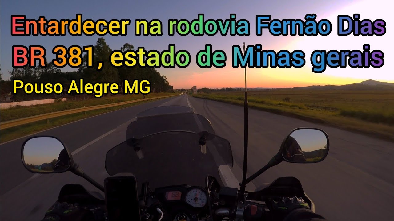 Final de tarde na BR 381. Rodovia Fernão Dias no estado de Minas Gerais ...