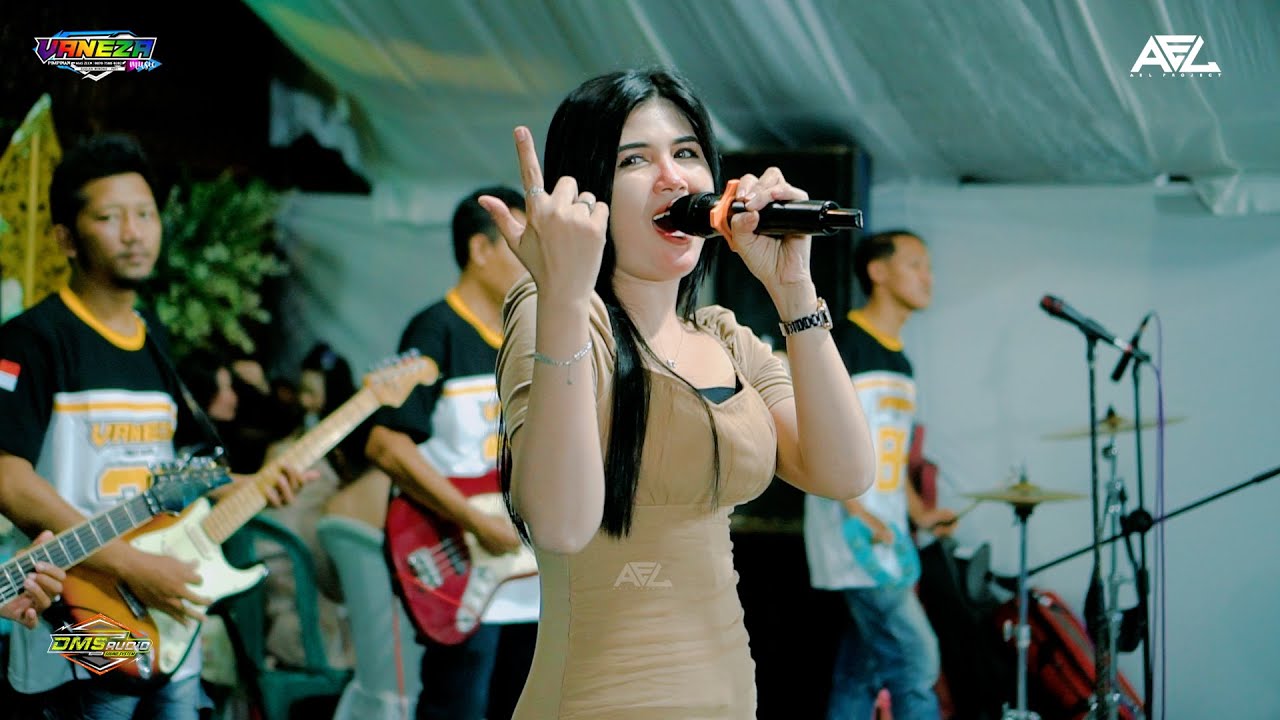 SERIGALA BERBULU DOMBA - AYUNDA CICI PANDA -VANEZA MUSIC:: WEDDING 