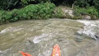 CRUSANDO EL RIO GUANAJUMA #rio #água #jarabacoa #montaña #motoenduro