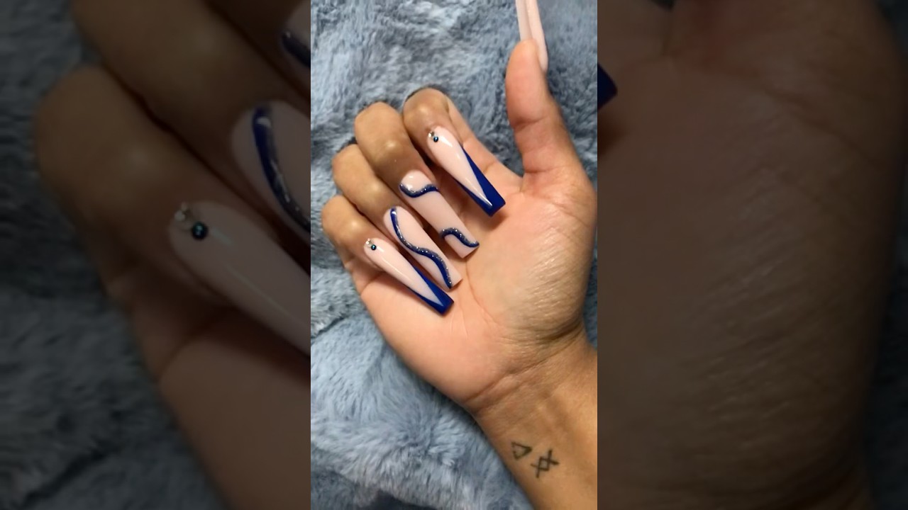 I still can’t recover from this old #birthday #nails