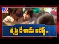 Shirdi new dress code controversy: Trupti Desai arrested