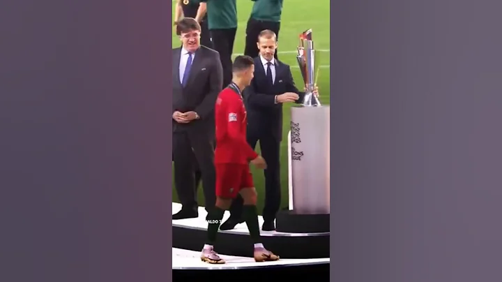 Ronald huwe bhaut khus   #shorts #ronaldo #viral