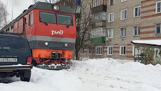 ТЭП70БС-098 и СДПМ на подъездных путях к станции Мичуринск-Воронежский!