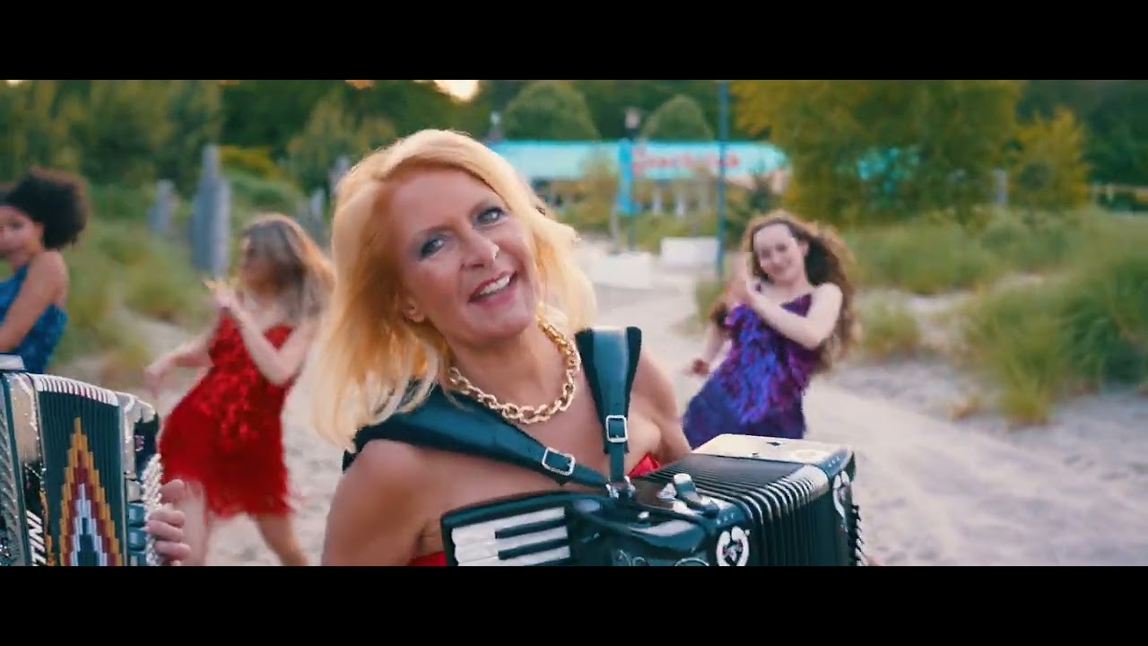 Crazy Accordeons   Dans maar lekker meeOfficiële Videoclip