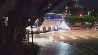 20230308 世豪通運 台聯大專車 開入清大 MOV 0449
