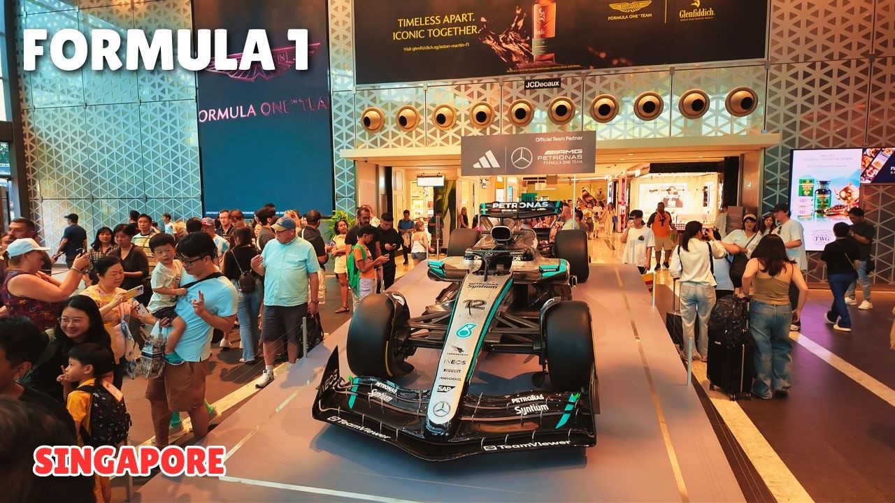 Singapore F1 2025 city Tour - Cars & People Vibes | 2025 Singapore Grand Prix Vibe 🇸🇬🏎️