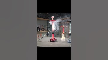 Clouds Show: Exhale in style with back clouds venting through the stem!