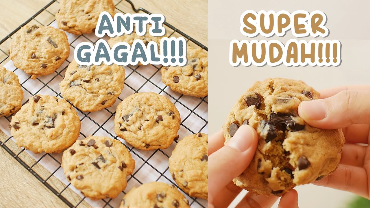 Soft and Chewy Chocochip Cookies