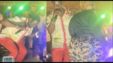 Everywhere Scatter As This Big Loaded Lady Challenge  KS1 Malaika On Stage At Agege Stadium