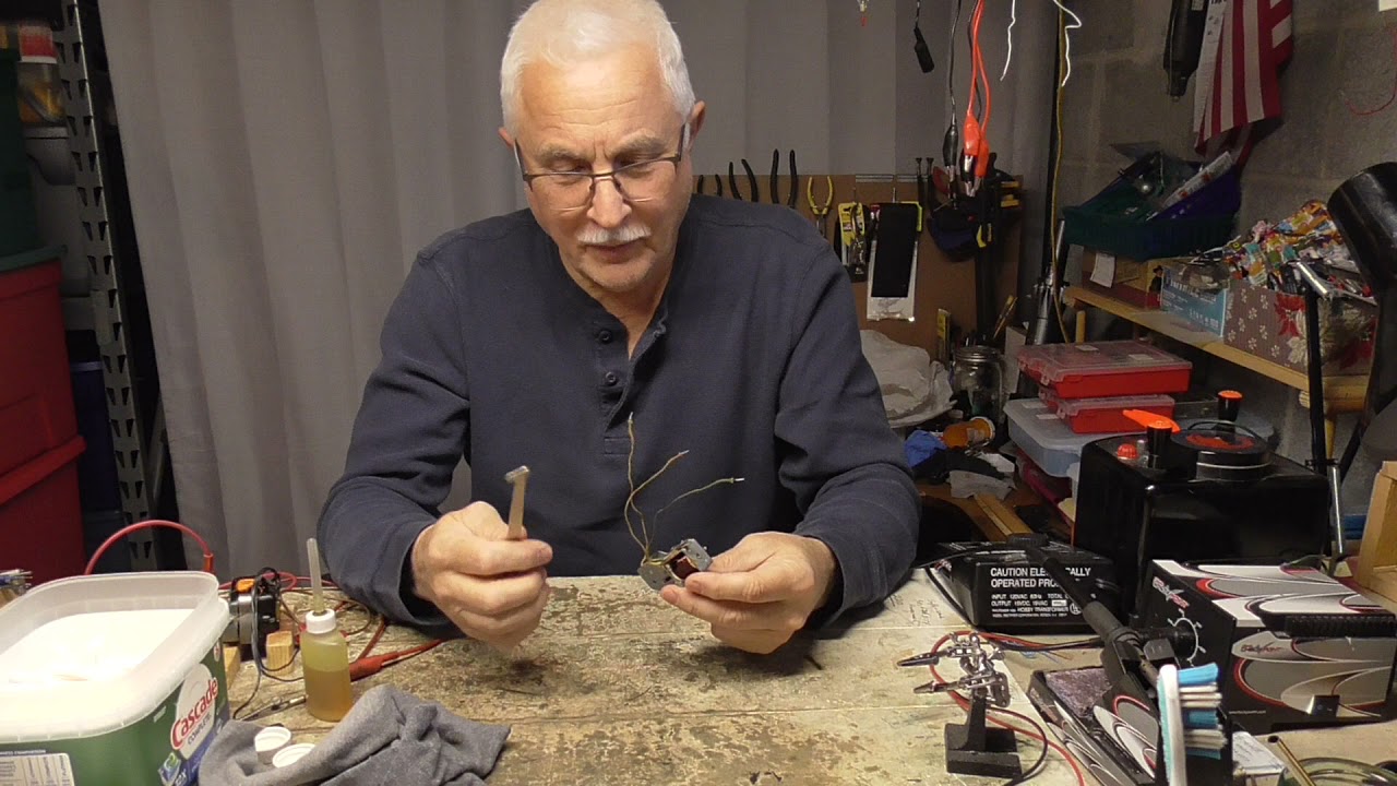 Andy's Lionel e unit cleaning & testing #1of3