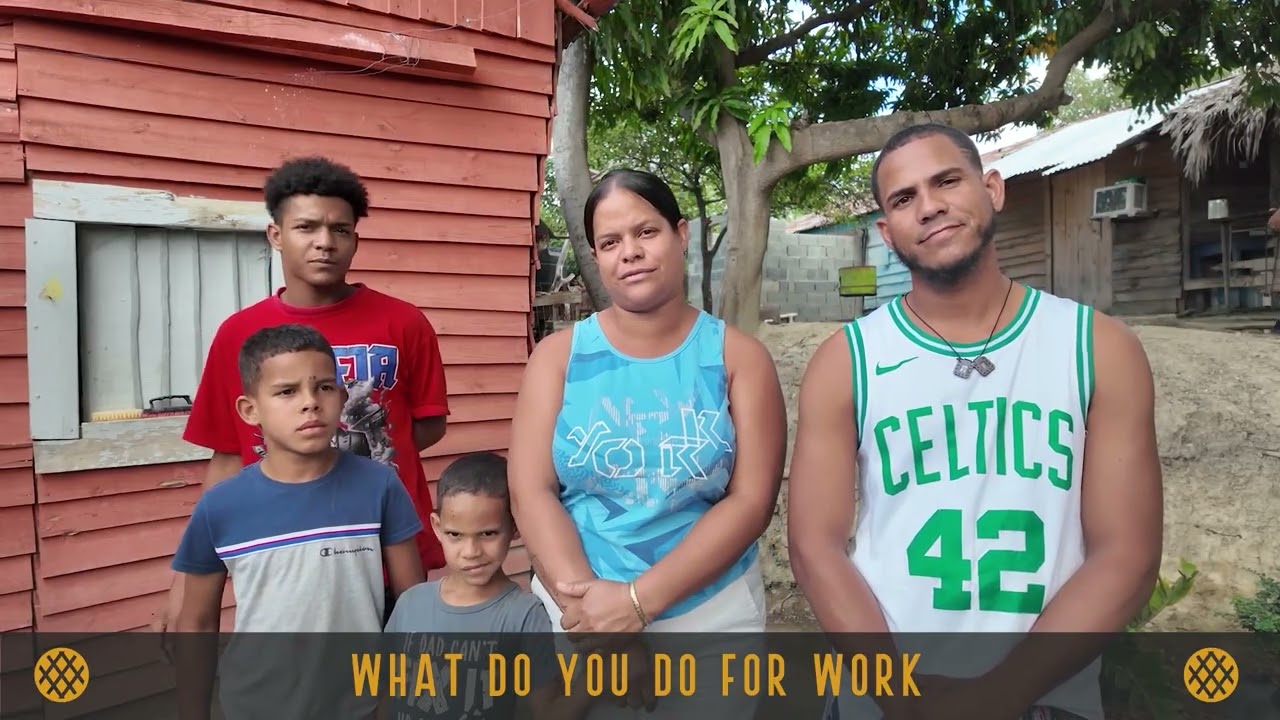 First Look | The Fernandez Goris Family | 70471