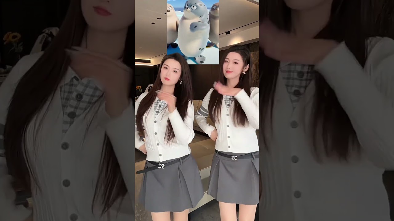 Twin Girls Dance in Perfect Sync 👯‍♀️🔥 | Viral Dance Shorts