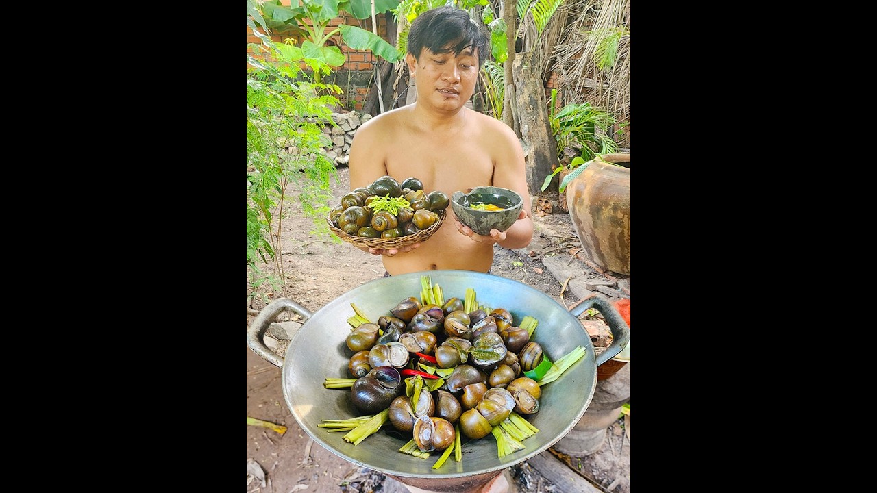 Homemade snails steamed the best treat in rainy day