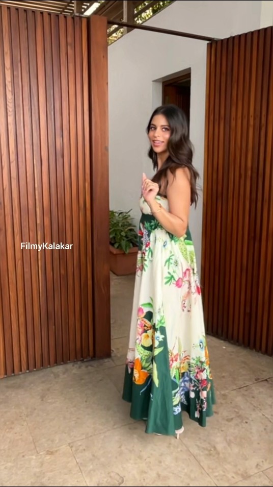 #suhanakhan giving all reasons to take cues from her lovely appearance ? #filmykalakar