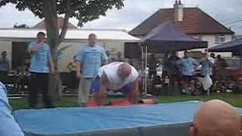 Dale Norris 185kg log lift (british record)