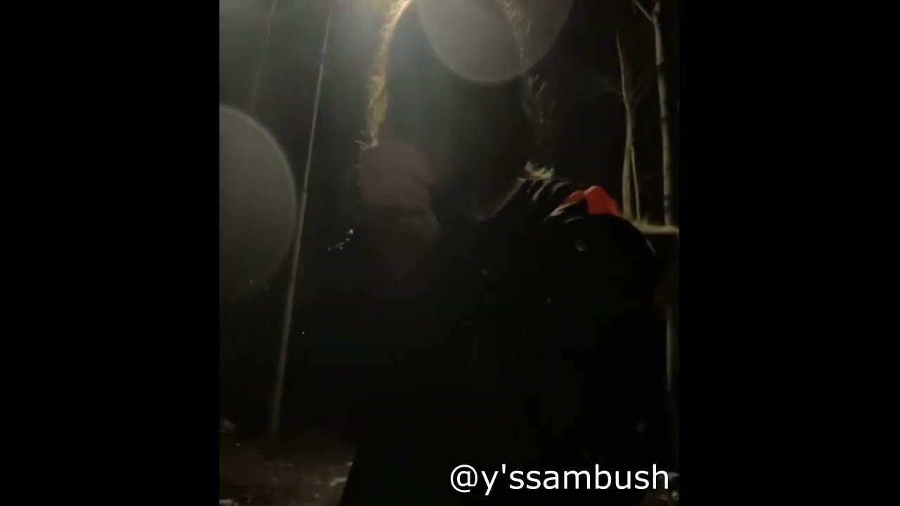 тёмный принц х madk1d х xxxmanera x 2hollis -  Надо валить из города! (prod.by y'ssambush)