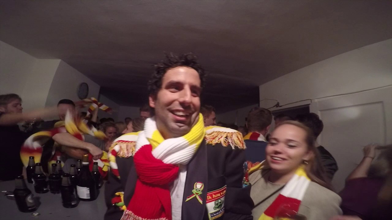 Brakken Barrie - Zwaaien meej oew Sjaal (Carnaval 2017)