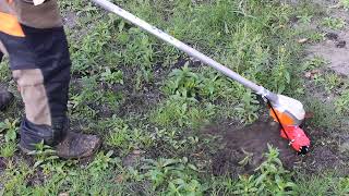 Snel en Efficiënt: De Nieuwe Generatie Bosmaaier Hacka Schoffels in Actie voor een Prachtige Tuin!