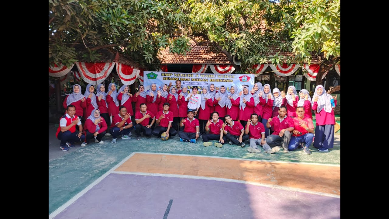 GERAKAN AKSI BERGIZI SERENTAK DI SMP NEGERI 4 WARU TAHUN 2024