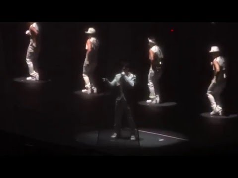 周杰伦 Jay Chou Opus Singapore 08Jun13 - 手语