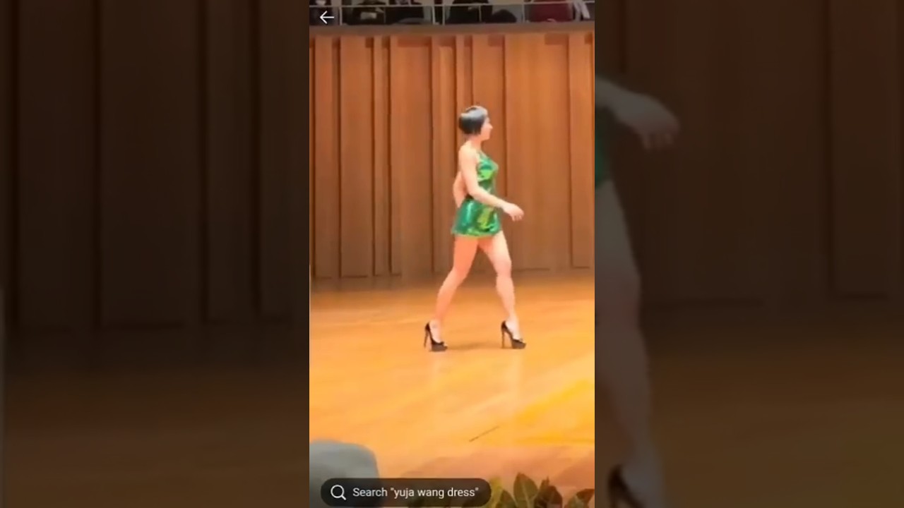 Yuja Wang **GREEN DRESSES & STAR STAGE PRESENCE** #steinway #pianist #virtuoso #classicalmusic - YouTube Yuja Wang **GREEN DRESSES & STAR STAGE PRESENCE** #steinway #pianist #virtuoso #classicalmusic - YouTube