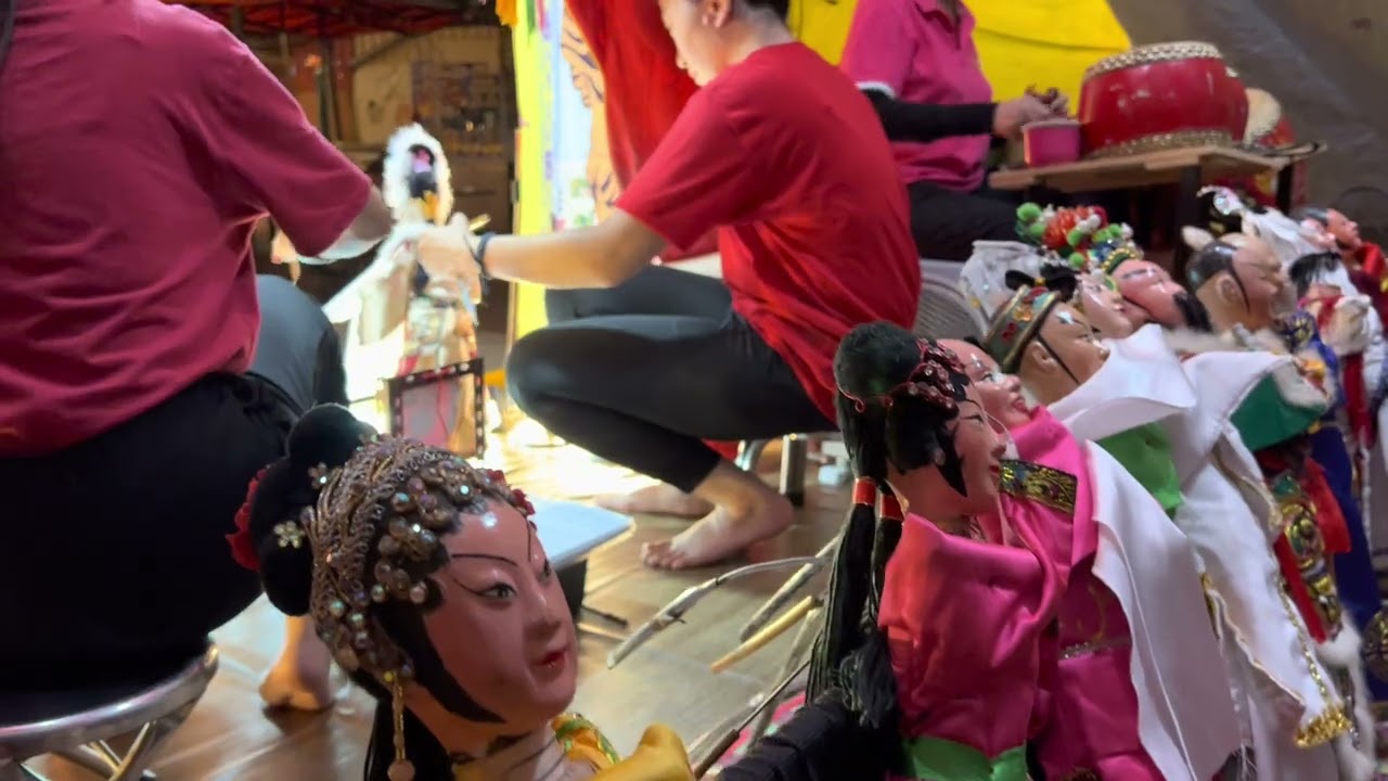 潮州木偶后台《莲香戏鞋》