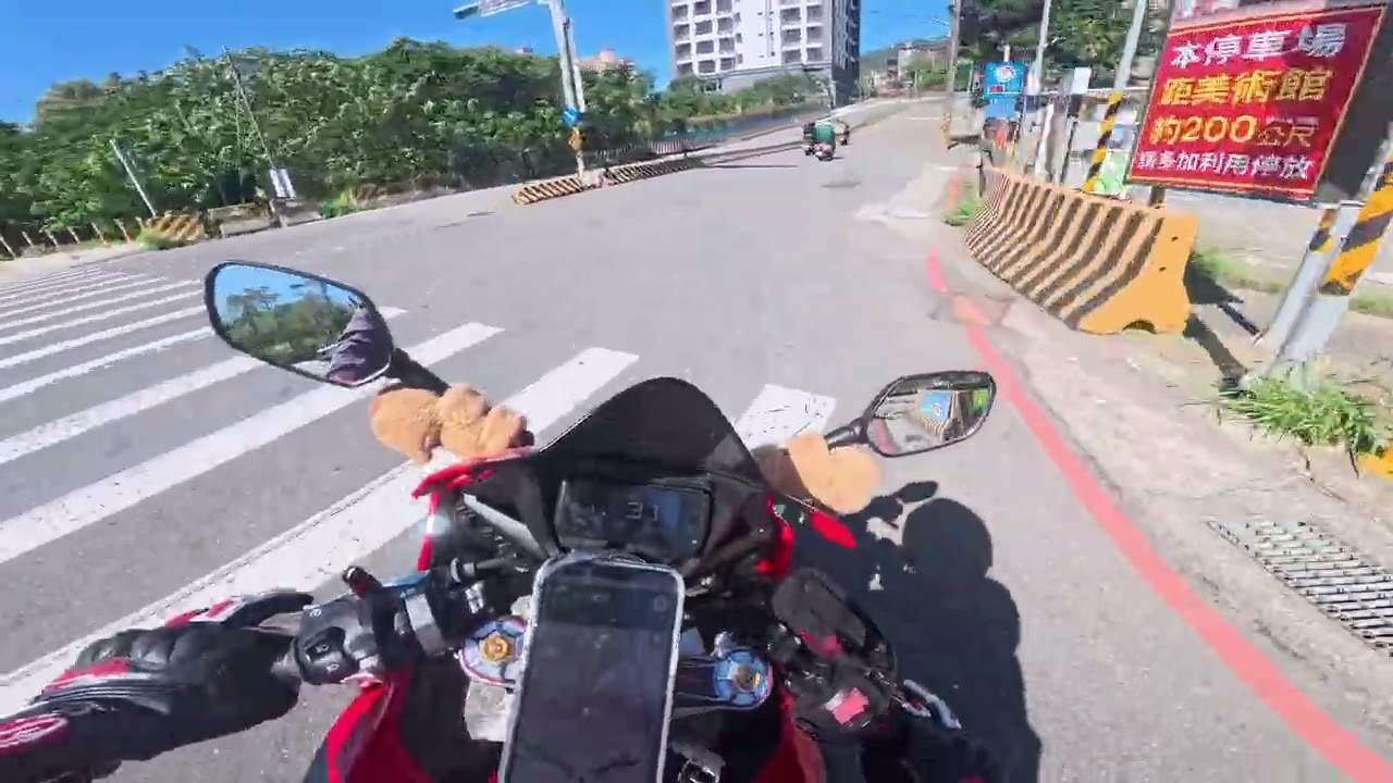 Honda CBR650R Akrapovic Exhaust 🏍️ - Pure Sound Motorcycle Night Ride POV 💨 - Riverside Road