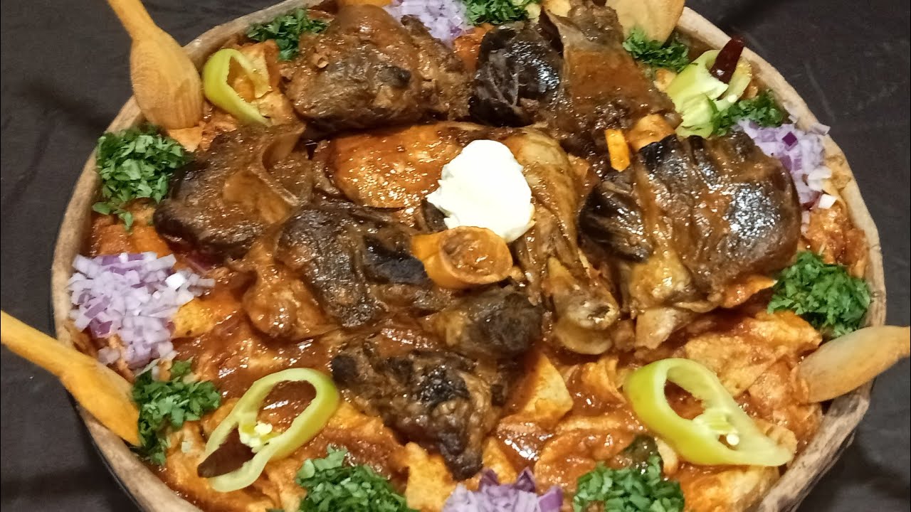 شخشوخة مسيلية ( سيدي عيسى)على اصولها مرق احمر صافي و خاثر و شواط مجمر مع مرقة الله الله في طجين