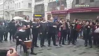 Грузины поют на Чеченском