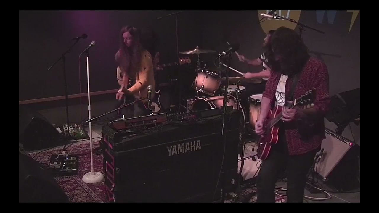 J. Roddy Walston & The Business - "Heavy Bells" live at WTMD (2017)