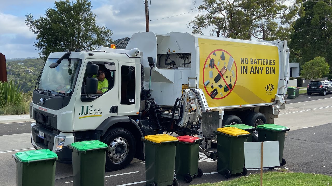 Willoughby Recycling 23BG and 23BR